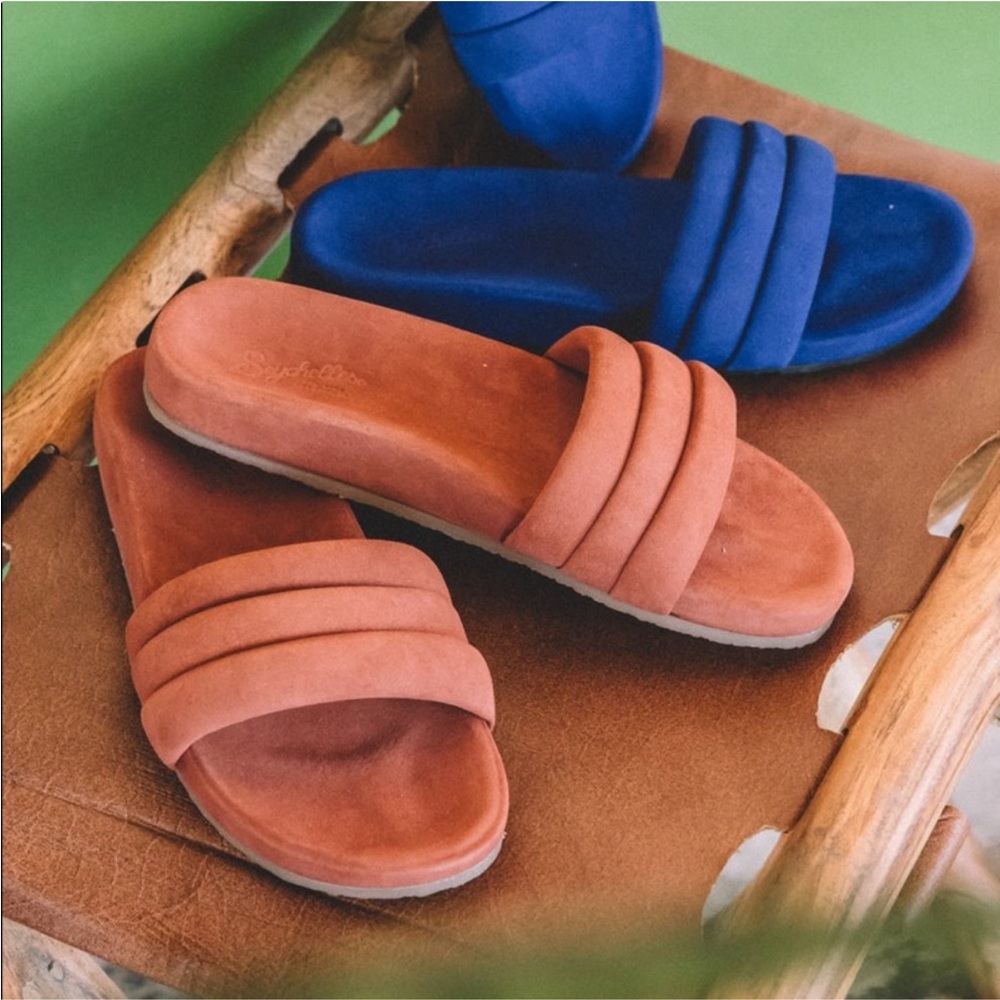 Seychelles Suede Slides NWOT